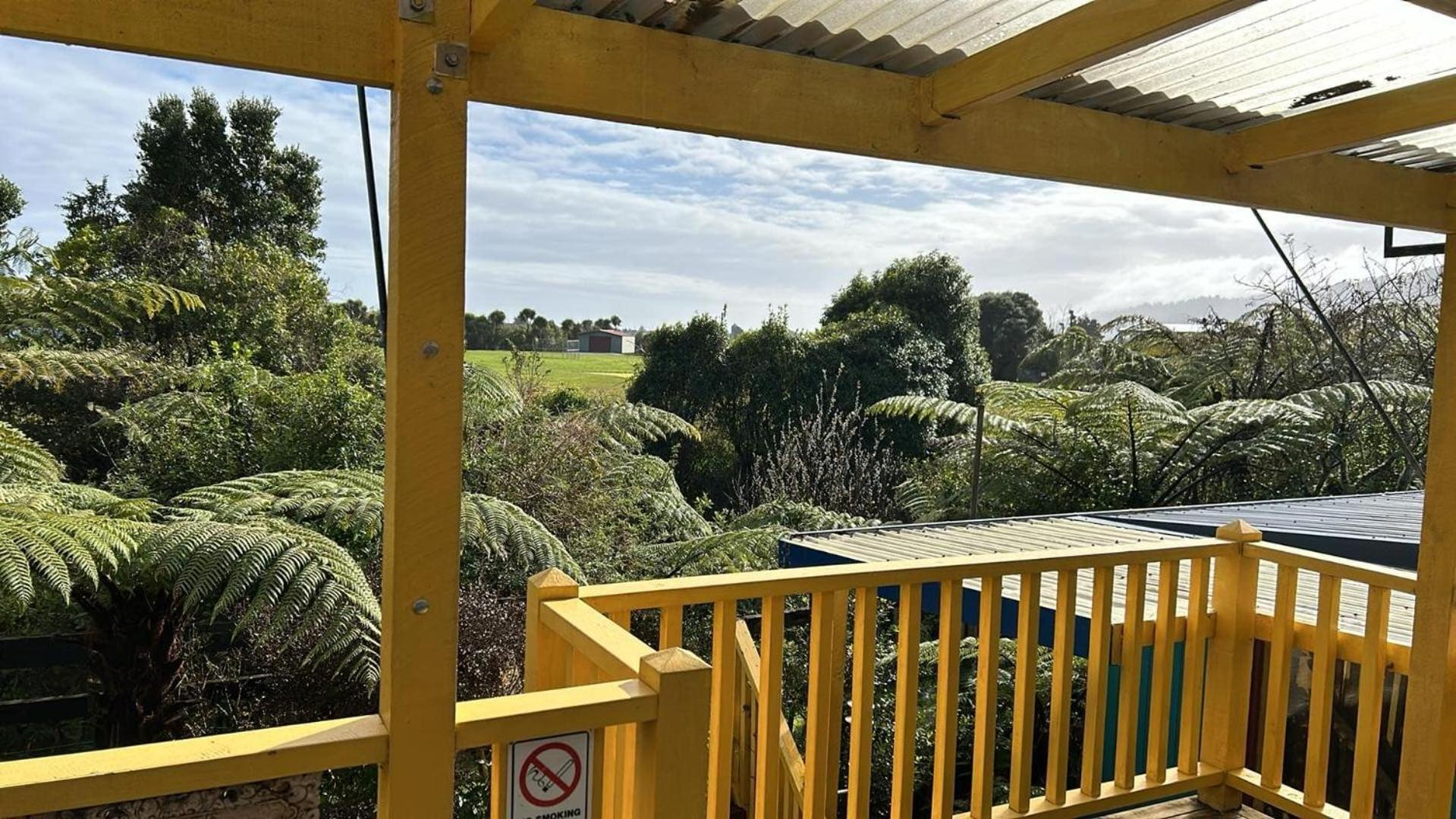 Global Village Travellers alojamiento Greymouth Exterior foto The view from the lookout at the top of the lift